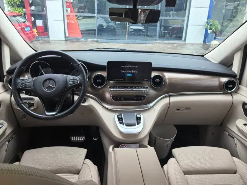 2022 Mercedes-Benz V Class 2.0T 211HP L4 9AT,autocango,china used car exporter,china ev exporter,chinese used car exporter,chinese used ev exporter