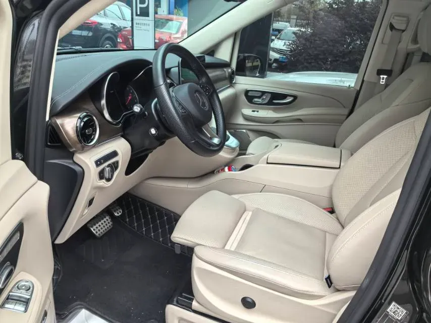 2022 Mercedes-Benz V Class 2.0T 211HP L4 9AT,autocango,china used car exporter,china ev exporter,chinese used car exporter,chinese used ev exporter