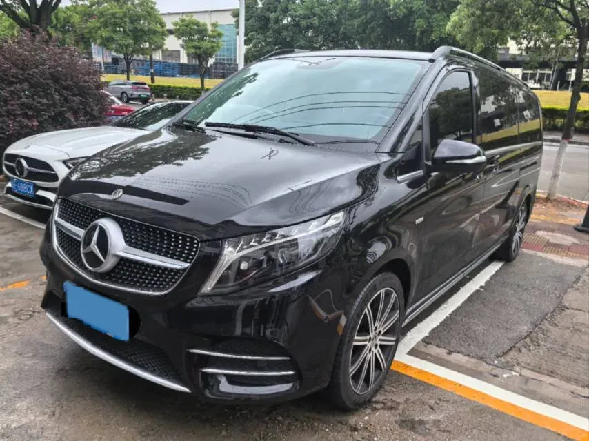 2022 Mercedes-Benz V Class 2.0T 211HP L4 9AT,autocango,china used car exporter,china ev exporter,chinese used car exporter,chinese used ev exporter