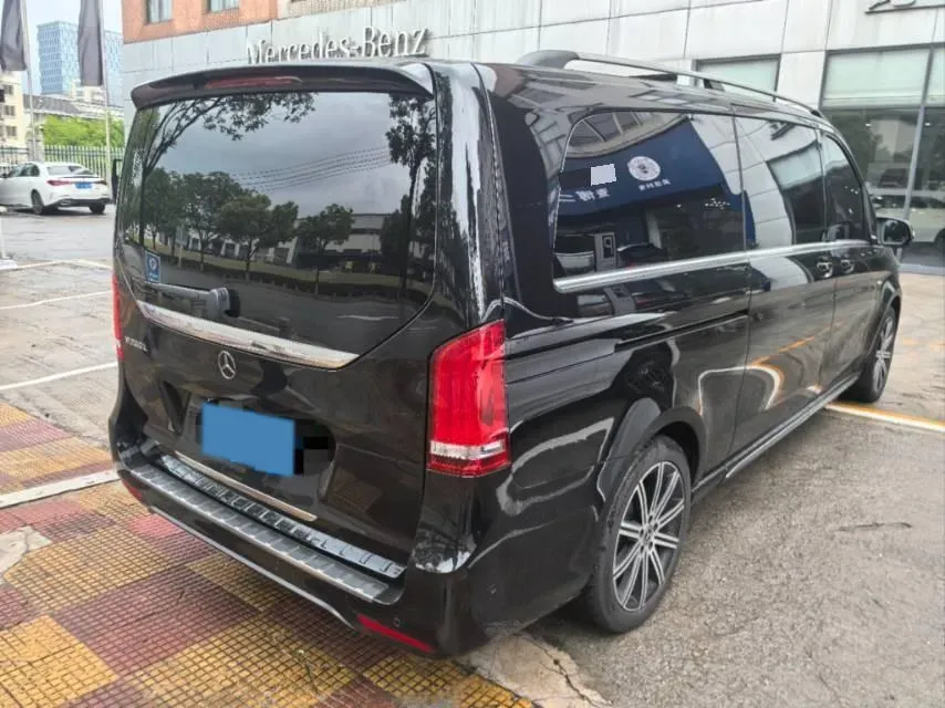 2022 Mercedes-Benz V Class 2.0T 211HP L4 9AT,autocango,china used car exporter,china ev exporter,chinese used car exporter,chinese used ev exporter