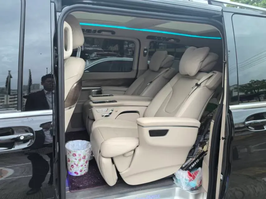 2022 Mercedes-Benz V Class 2.0T 211HP L4 9AT,autocango,china used car exporter,china ev exporter,chinese used car exporter,chinese used ev exporter