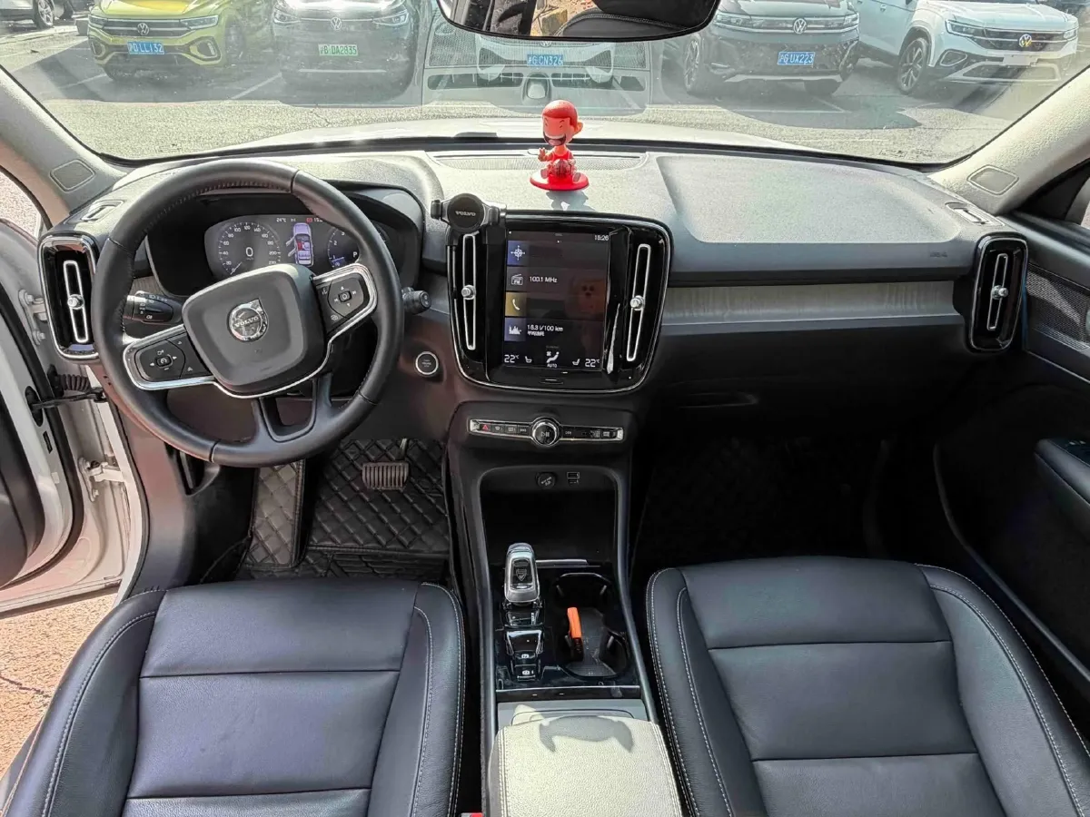 2021 Volvo XC40 2.0T 190HP L4 8AT,autocango,china used car exporter,china ev exporter,chinese used car exporter,chinese used ev exporter