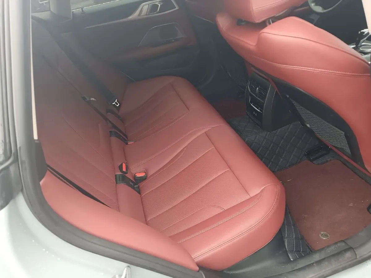 2022 BMW 8 Series 3.0T 333HP L6 8AT,autocango,china used car exporter,china ev exporter,chinese used car exporter,chinese used ev exporter