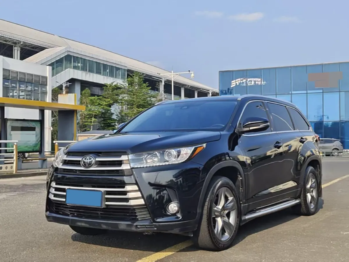 2021 Toyota Highlander 2.0T 220HP L4 6AT,autocango,china used car exporter,china ev exporter,chinese used car exporter,chinese used ev exporter