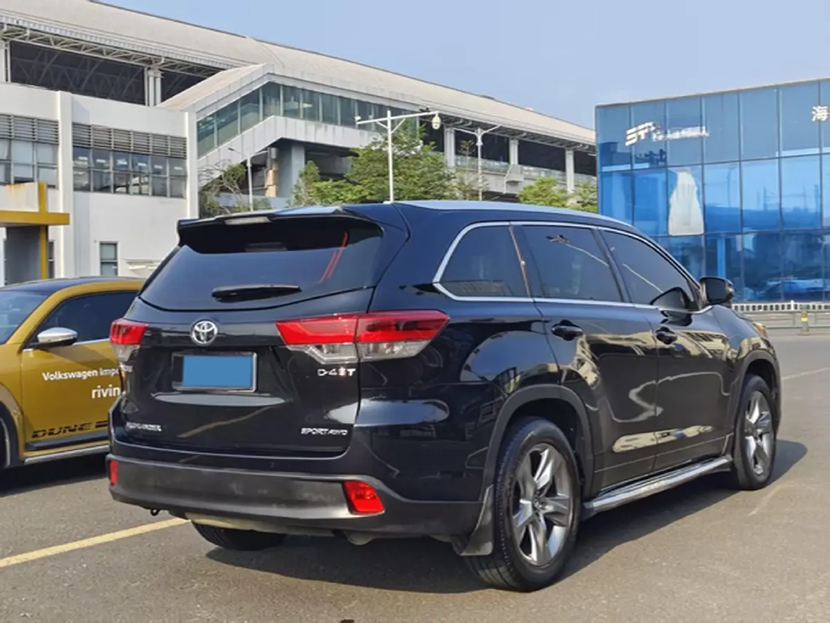 2021 Toyota Highlander 2.0T 220HP L4 6AT,autocango,china used car exporter,china ev exporter,chinese used car exporter,chinese used ev exporter