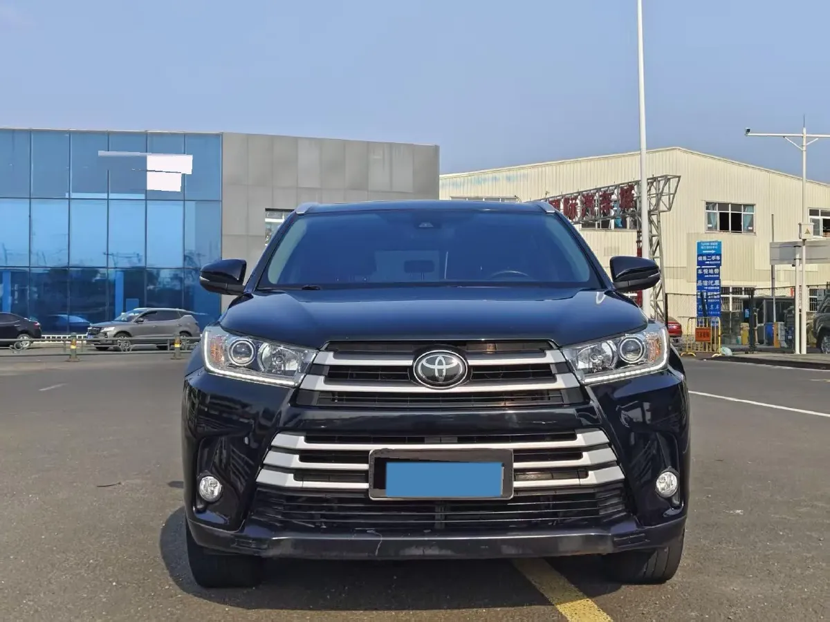 2021 Toyota Highlander 2.0T 220HP L4 6AT,autocango,china used car exporter,china ev exporter,chinese used car exporter,chinese used ev exporter