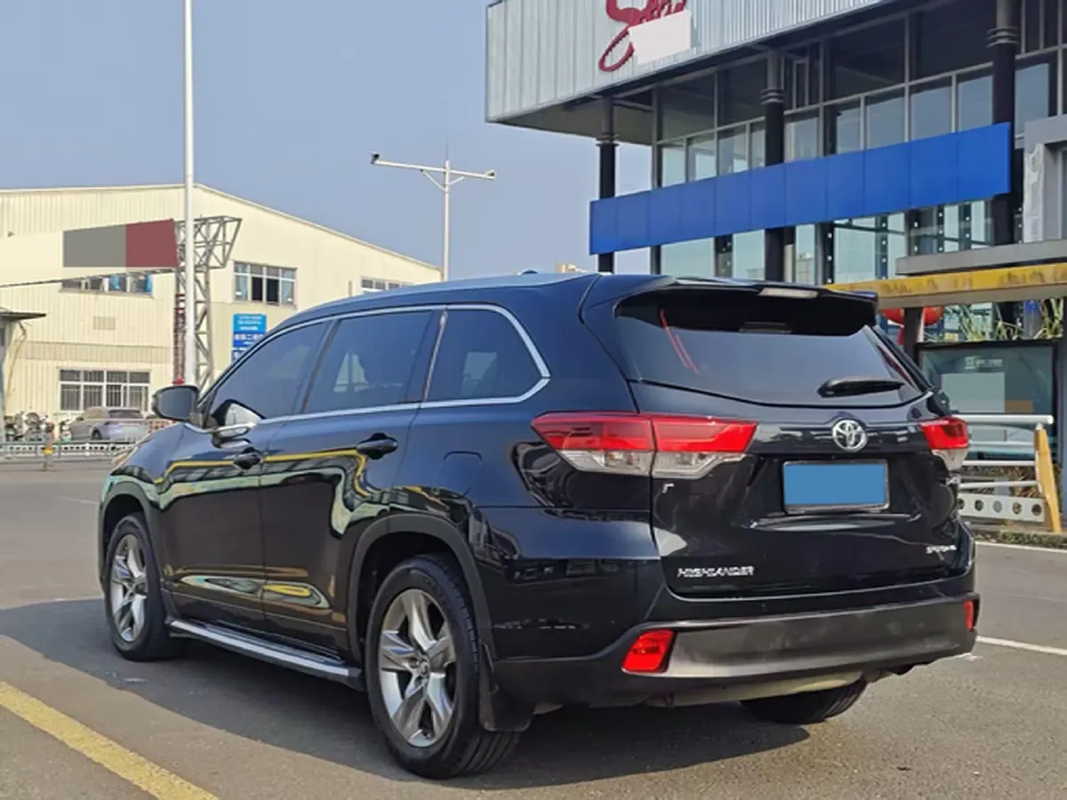 2021 Toyota Highlander 2.0T 220HP L4 6AT,autocango,china used car exporter,china ev exporter,chinese used car exporter,chinese used ev exporter