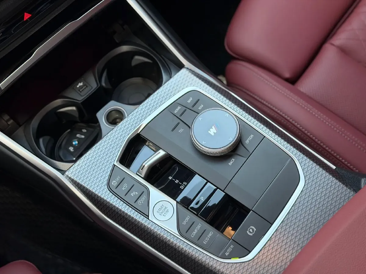 2023 BMW 3 Series 2.0T 184HP L4 8AT,autocango,china used car exporter,china ev exporter,chinese used car exporter,chinese used ev exporter