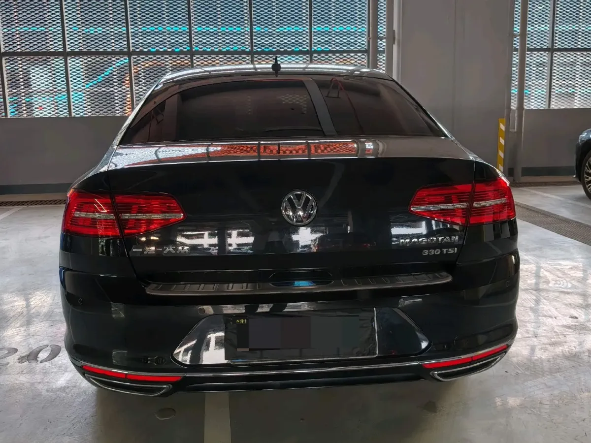 2019 Volkswagen Magotan 2.0T 186HP L4 7DCT,autocango,china used car exporter,china ev exporter,chinese used car exporter,chinese used ev exporter