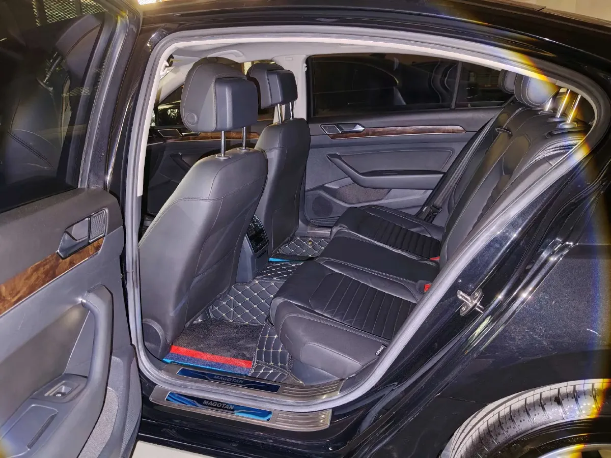 2019 Volkswagen Magotan 2.0T 186HP L4 7DCT,autocango,china used car exporter,china ev exporter,chinese used car exporter,chinese used ev exporter