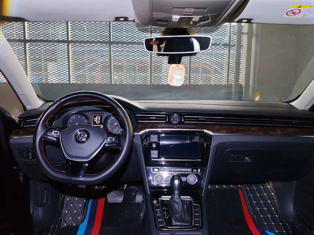 2019 Volkswagen Magotan 2.0T 186HP L4 7DCT,autocango,china used car exporter,china ev exporter,chinese used car exporter,chinese used ev exporter