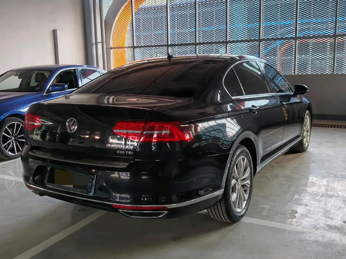 2019 Volkswagen Magotan 2.0T 186HP L4 7DCT,autocango,china used car exporter,china ev exporter,chinese used car exporter,chinese used ev exporter