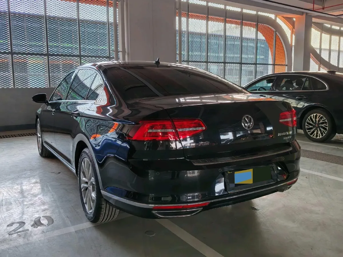 2019 Volkswagen Magotan 2.0T 186HP L4 7DCT,autocango,china used car exporter,china ev exporter,chinese used car exporter,chinese used ev exporter