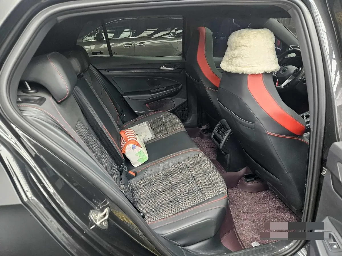 2023 Volkswagen GolfGTI 2.0T 220HP L4 7DCT,autocango,china used car exporter,china ev exporter,chinese used car exporter,chinese used ev exporter