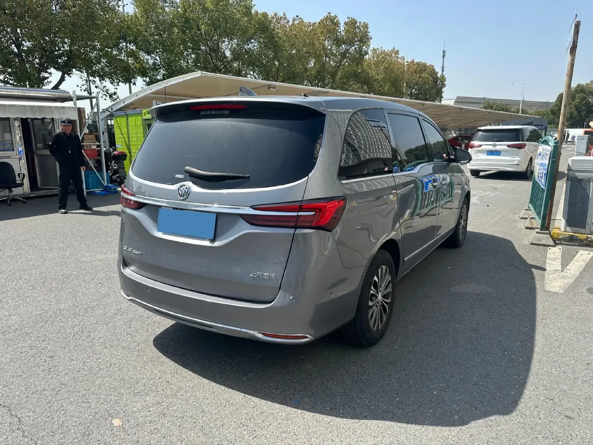 2021 Buick GL8 2.0T 237HP L4 9AT,autocango,china used car exporter,china ev exporter,chinese used car exporter,chinese used ev exporter