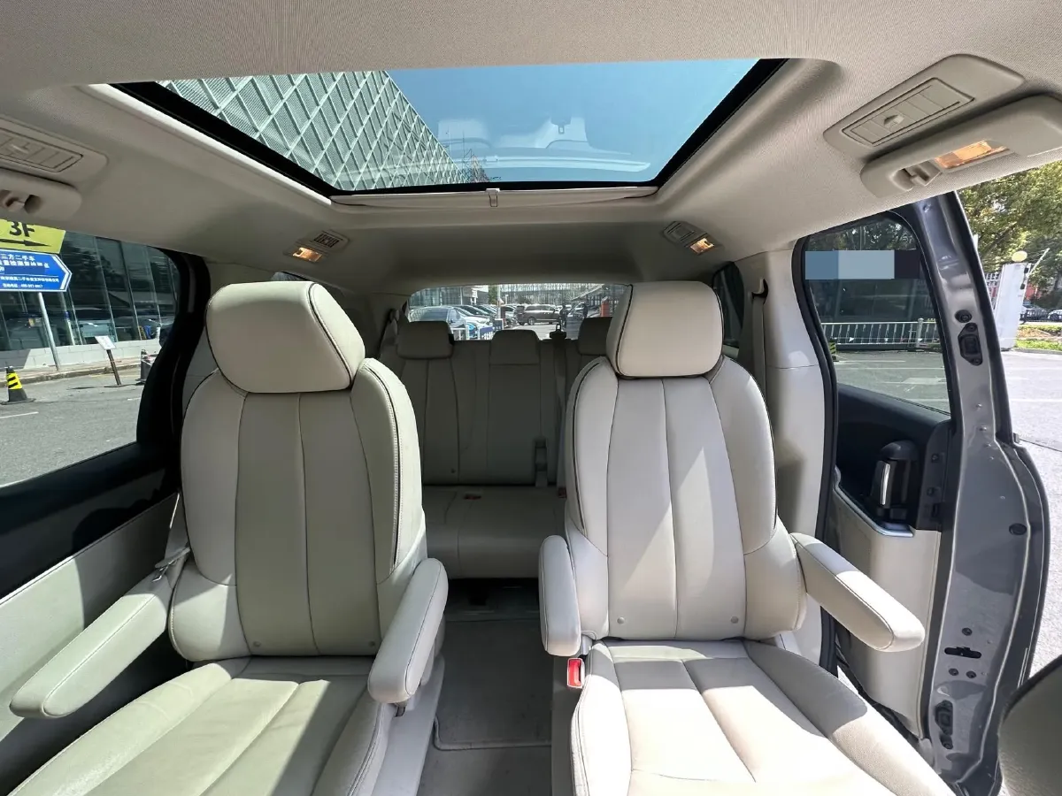 2021 Buick GL8 2.0T 237HP L4 9AT,autocango,china used car exporter,china ev exporter,chinese used car exporter,chinese used ev exporter