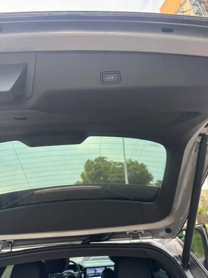 2025 Geely Monjaro 2.0T 238HP L4 8AT,autocango,china used car exporter,china ev exporter,chinese used car exporter,chinese used ev exporter