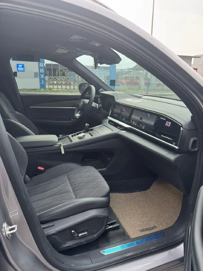 2025 Geely Monjaro 2.0T 238HP L4 8AT,autocango,china used car exporter,china ev exporter,chinese used car exporter,chinese used ev exporter