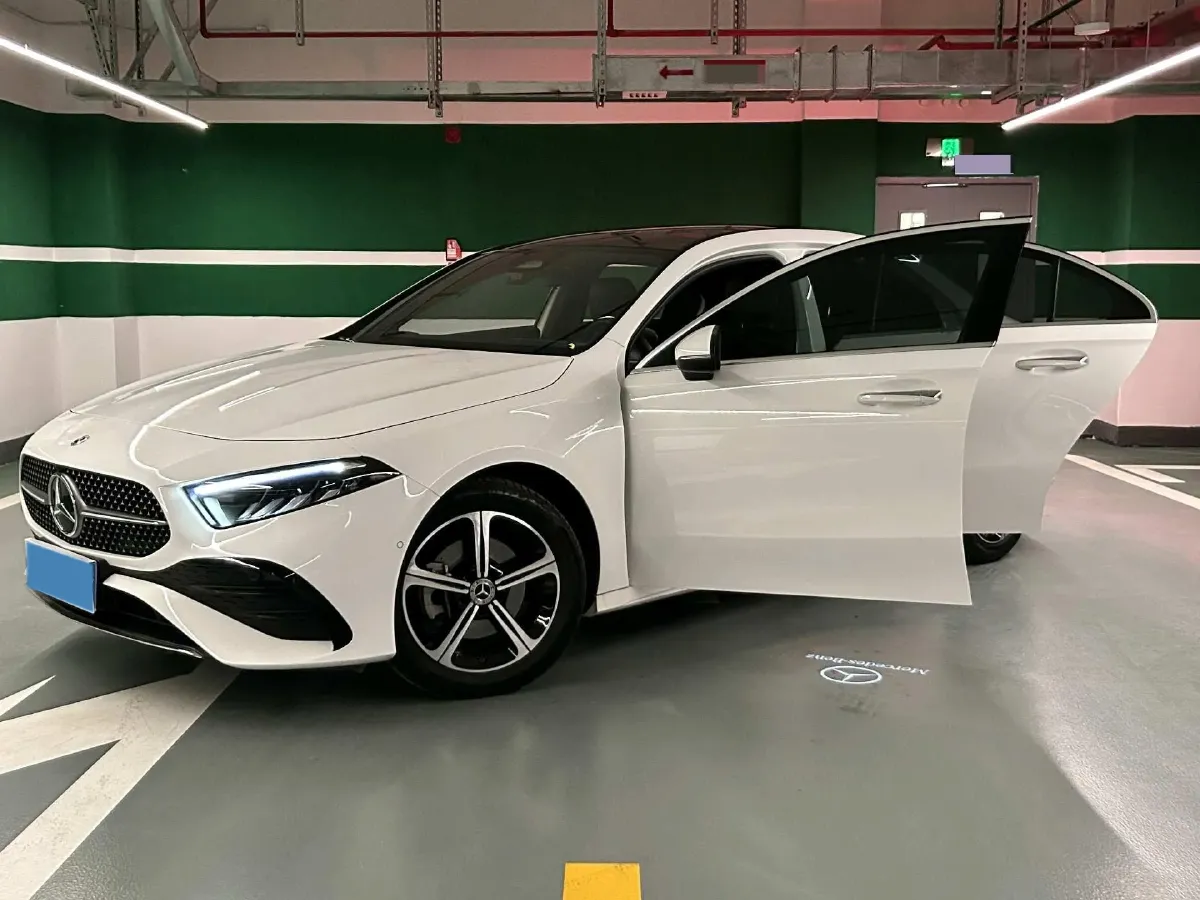 2023 Mercedes-Benz A Class 1.3T 163HP L4 7DCT,autocango,china used car exporter,china ev exporter,chinese used car exporter,chinese used ev exporter