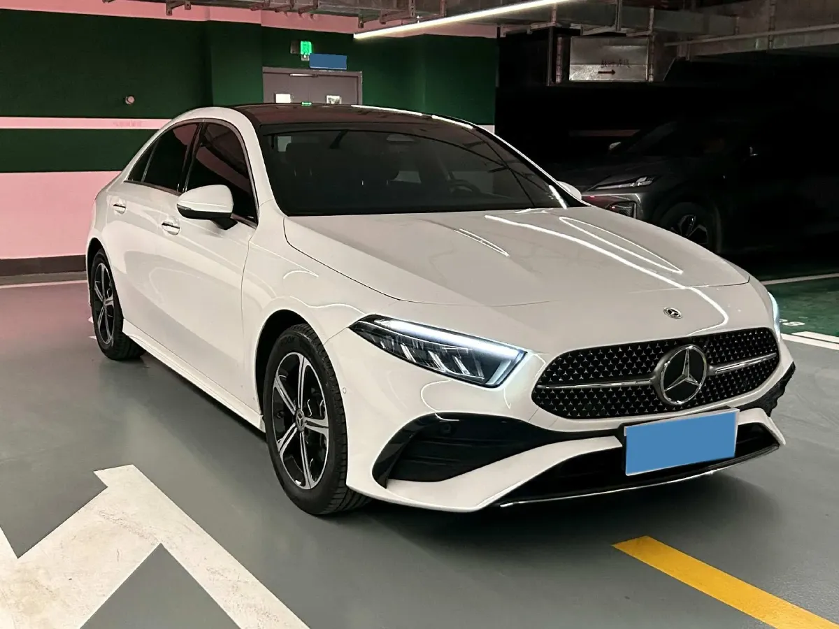 2023 Mercedes-Benz A Class 1.3T 163HP L4 7DCT,autocango,china used car exporter,china ev exporter,chinese used car exporter,chinese used ev exporter