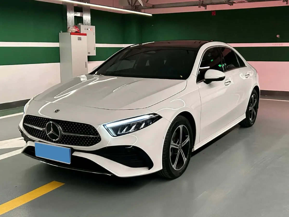 2023 Mercedes-Benz A Class 1.3T 163HP L4 7DCT,autocango,china used car exporter,china ev exporter,chinese used car exporter,chinese used ev exporter