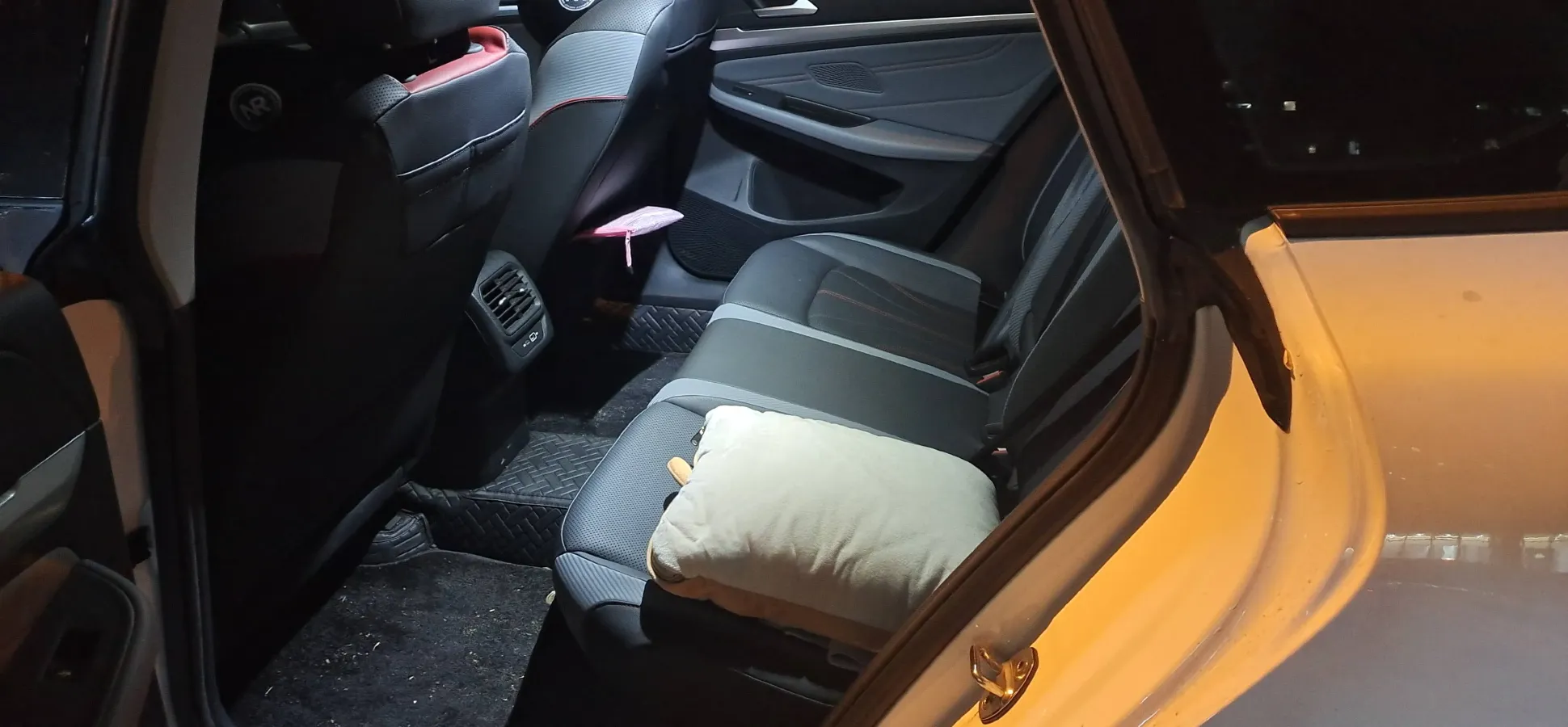 2024 Volkswagen Lamando 1.4T 150HP L4 7DCT,autocango,china used car exporter,china ev exporter,chinese used car exporter,chinese used ev exporter