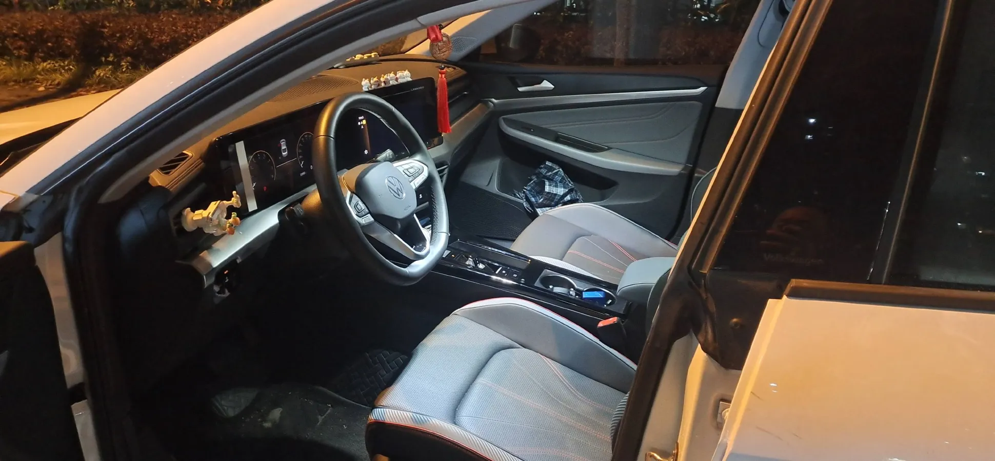 2024 Volkswagen Lamando 1.4T 150HP L4 7DCT,autocango,china used car exporter,china ev exporter,chinese used car exporter,chinese used ev exporter