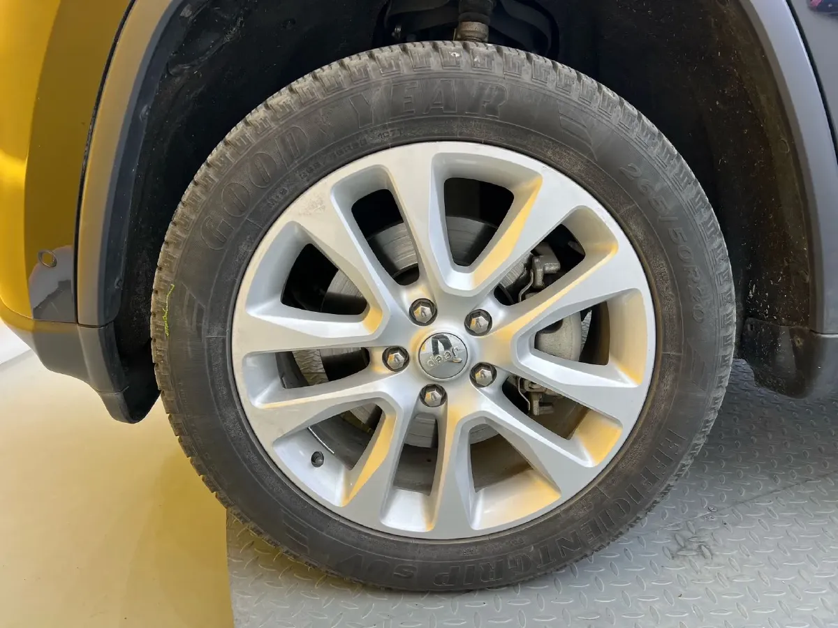 2016 Jeep Grand Cherokee 3.0L 234HP V6 8AT,autocango,china used car exporter,china ev exporter,chinese used car exporter,chinese used ev exporter