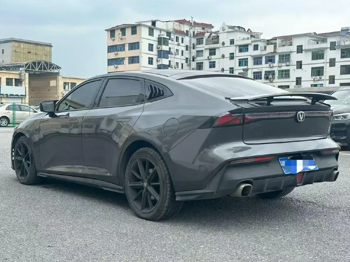 2022 ChangAn UNI-V 1.5T 188HP L4 7DCT,autocango,china used car exporter,china ev exporter,chinese used car exporter,chinese used ev exporter