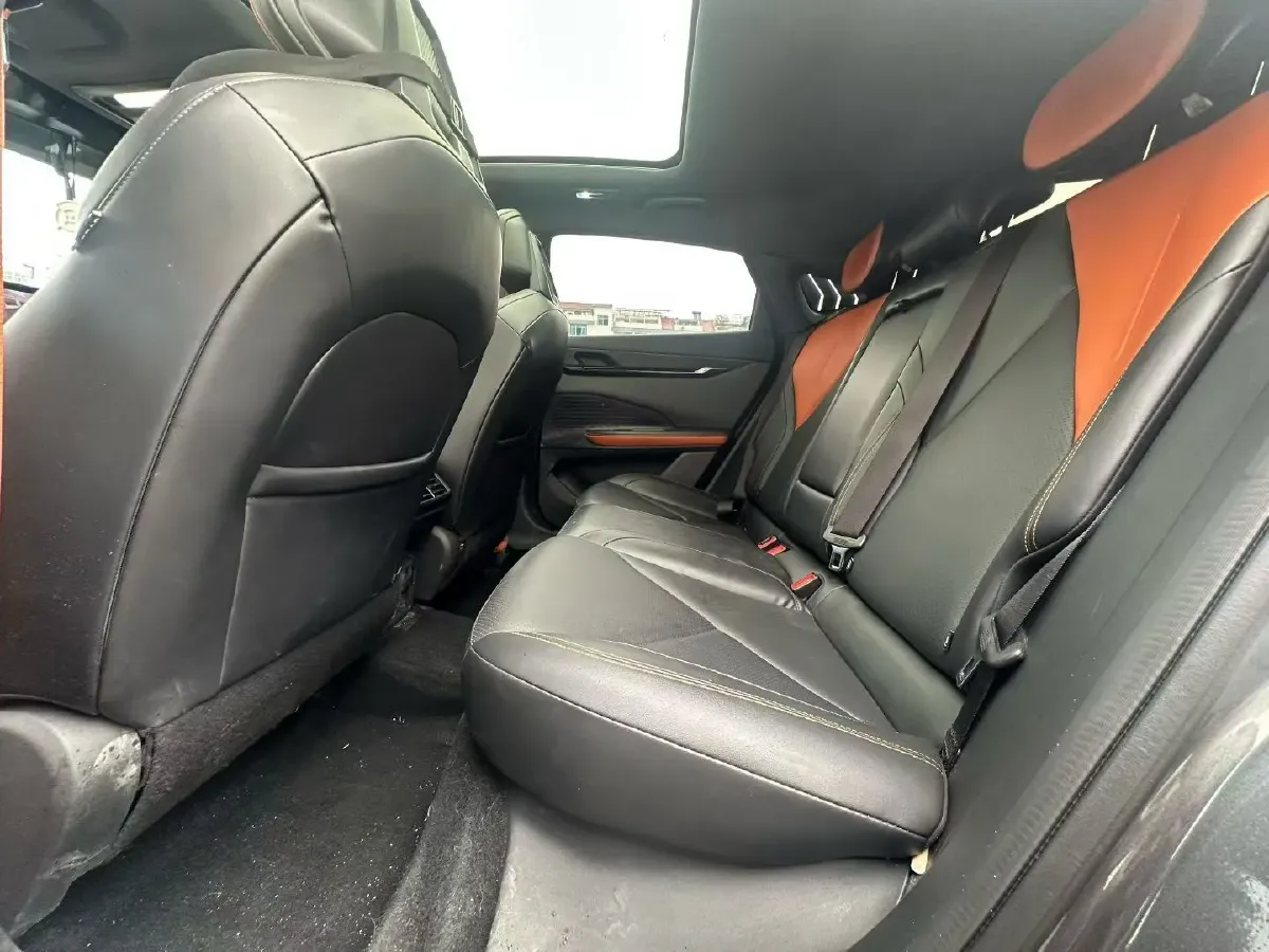 2022 ChangAn UNI-V 1.5T 188HP L4 7DCT,autocango,china used car exporter,china ev exporter,chinese used car exporter,chinese used ev exporter