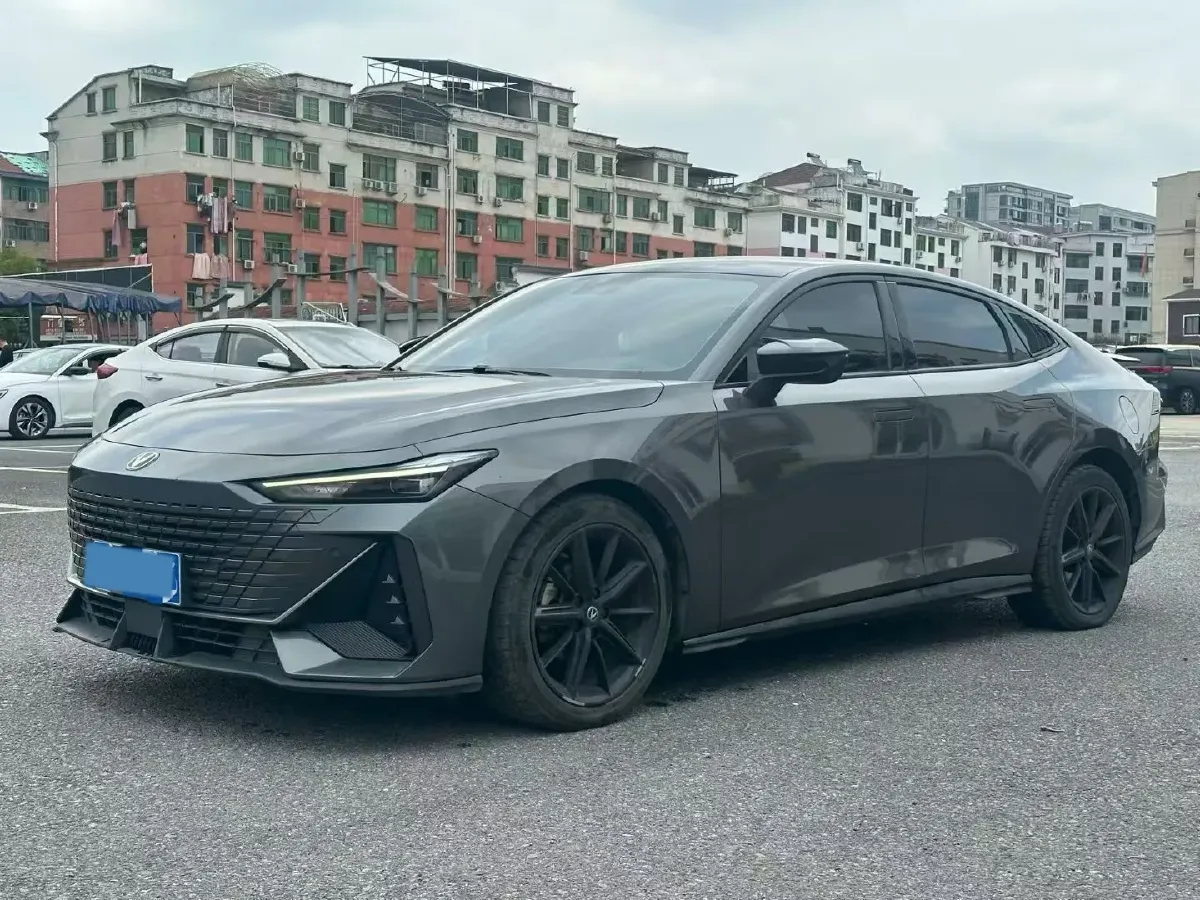 2022 ChangAn UNI-V 1.5T 188HP L4 7DCT,autocango,china used car exporter,china ev exporter,chinese used car exporter,chinese used ev exporter