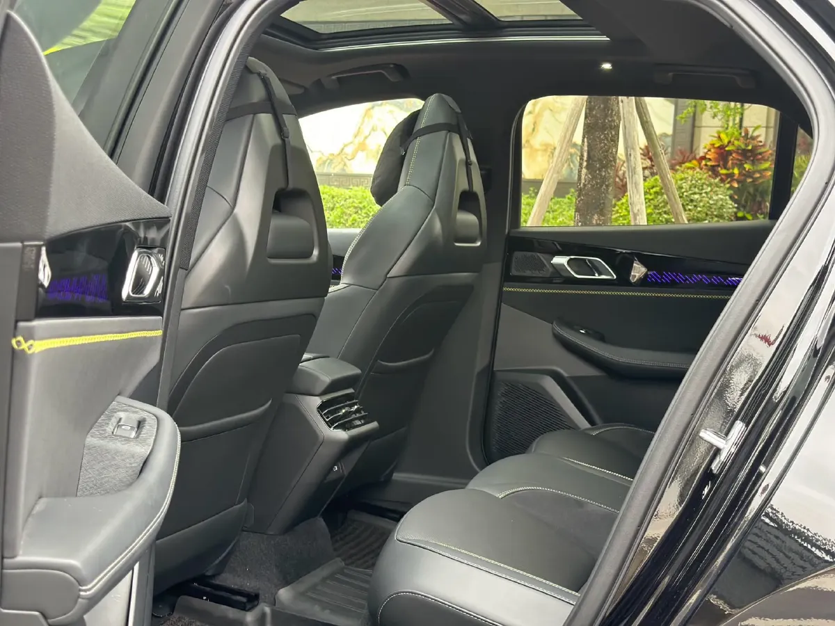 2025 LYNK&CO 03 2.0T 254HP L4 7DCT,autocango,china used car exporter,china ev exporter,chinese used car exporter,chinese used ev exporter