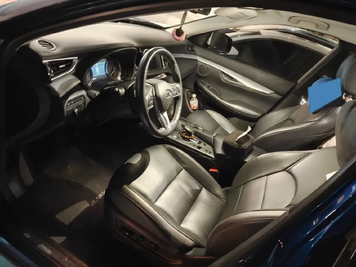 2020 Infiniti QX50 2.0T 272HP L4 CVT,autocango,china used car exporter,china ev exporter,chinese used car exporter,chinese used ev exporter