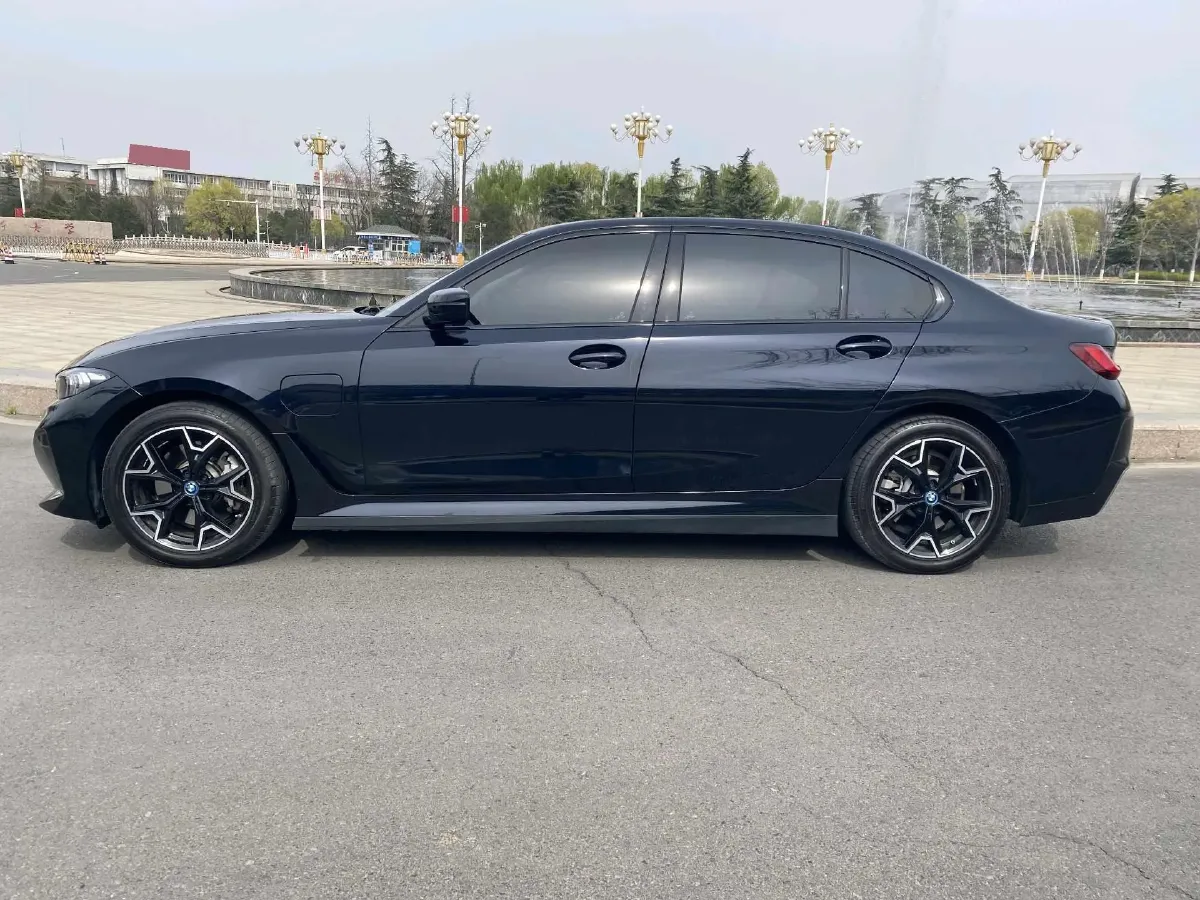 2023 BMW i3 BEV 79.05KWH,autocango,china used car exporter,china ev exporter,chinese used car exporter,chinese used ev exporter