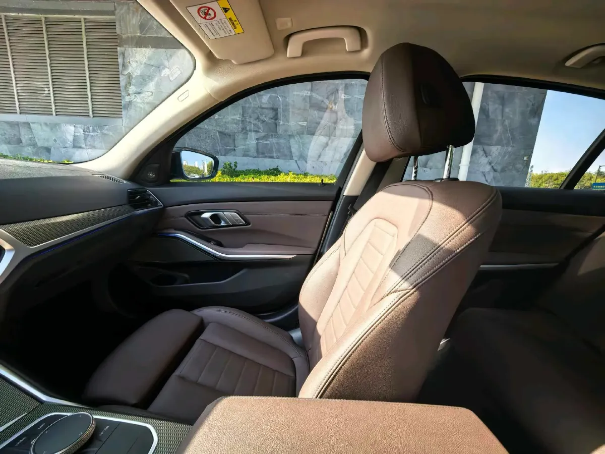 2021 BMW 3 Series 2.0T 184HP L4 8AT,autocango,china used car exporter,china ev exporter,chinese used car exporter,chinese used ev exporter