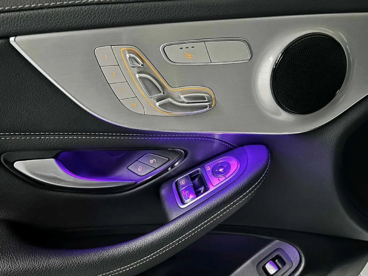 2021 Mercedes-Benz C Class 1.5T 184HP L4 9AT,autocango,china used car exporter,china ev exporter,chinese used car exporter,chinese used ev exporter