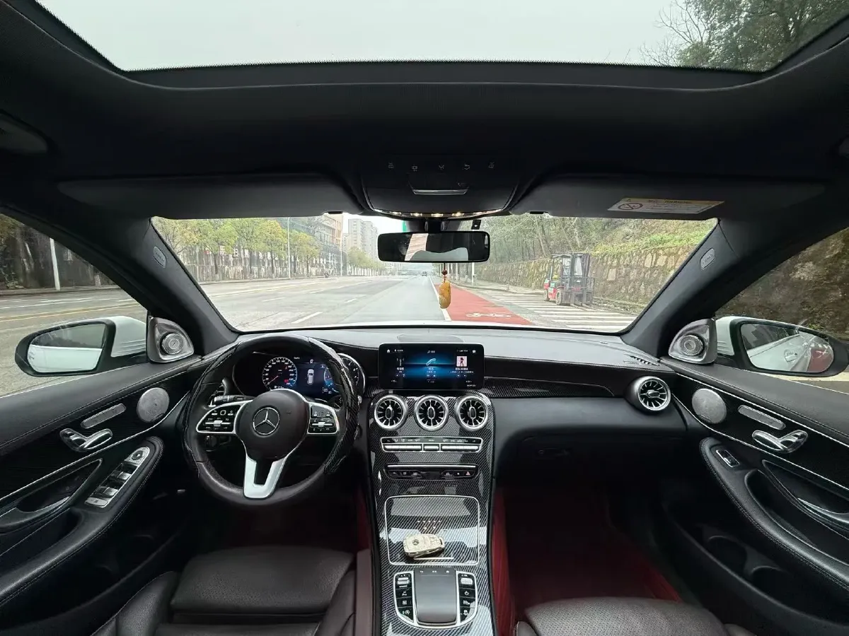 2021 Mercedes-Benz GLC Class 2.0T 197HP L4 9AT,autocango,china used car exporter,china ev exporter,chinese used car exporter,chinese used ev exporter