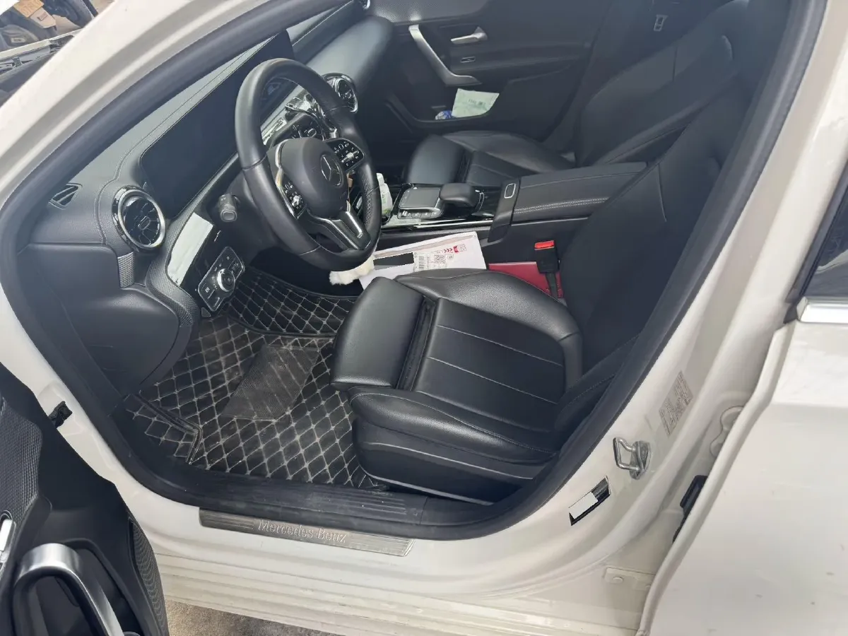 2021 Mercedes-Benz A Class 1.3T 136HP L4 7DCT,autocango,china used car exporter,china ev exporter,chinese used car exporter,chinese used ev exporter