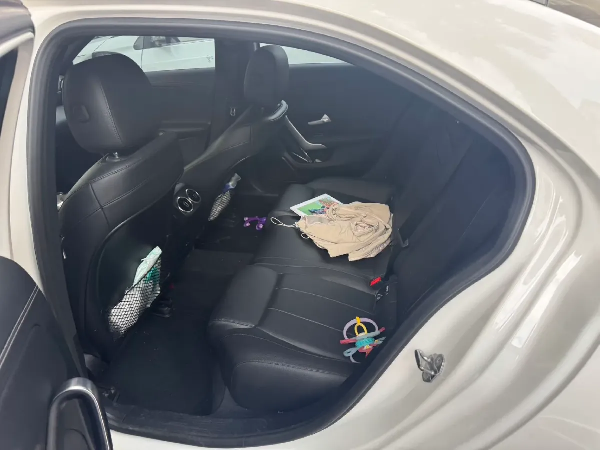 2021 Mercedes-Benz A Class 1.3T 136HP L4 7DCT,autocango,china used car exporter,china ev exporter,chinese used car exporter,chinese used ev exporter