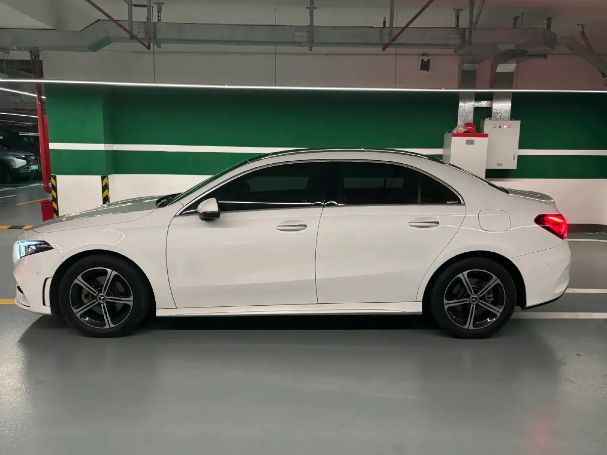 2022 Mercedes-Benz A Class 1.3T 163HP L4 7DCT,autocango,china used car exporter,china ev exporter,chinese used car exporter,chinese used ev exporter