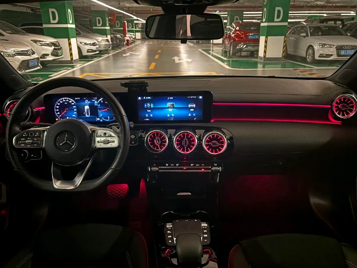 2022 Mercedes-Benz A Class 1.3T 163HP L4 7DCT,autocango,china used car exporter,china ev exporter,chinese used car exporter,chinese used ev exporter