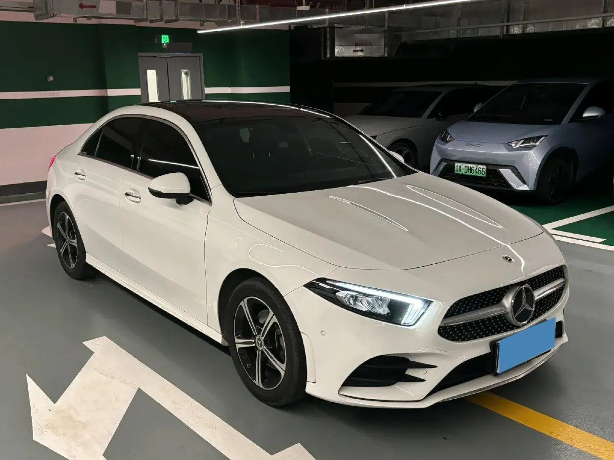 2022 Mercedes-Benz A Class 1.3T 163HP L4 7DCT,autocango,china used car exporter,china ev exporter,chinese used car exporter,chinese used ev exporter