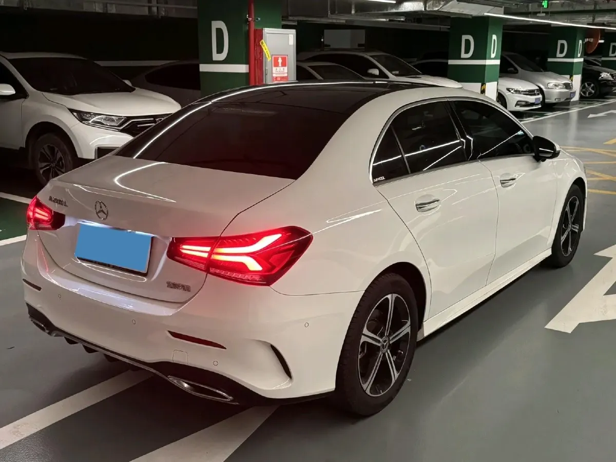 2022 Mercedes-Benz A Class 1.3T 163HP L4 7DCT,autocango,china used car exporter,china ev exporter,chinese used car exporter,chinese used ev exporter
