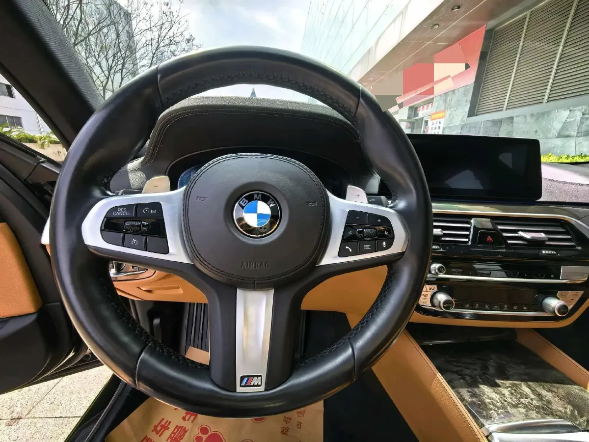 2020 BMW 5 Series 2.0T 252HP L4 8AT,autocango,china used car exporter,china ev exporter,chinese used car exporter,chinese used ev exporter