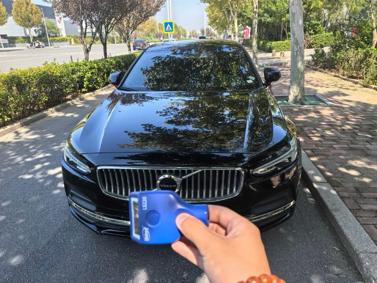 2022 Volvo S60 2.0T 197HP L4 8AT,autocango,china used car exporter,china ev exporter,chinese used car exporter,chinese used ev exporter