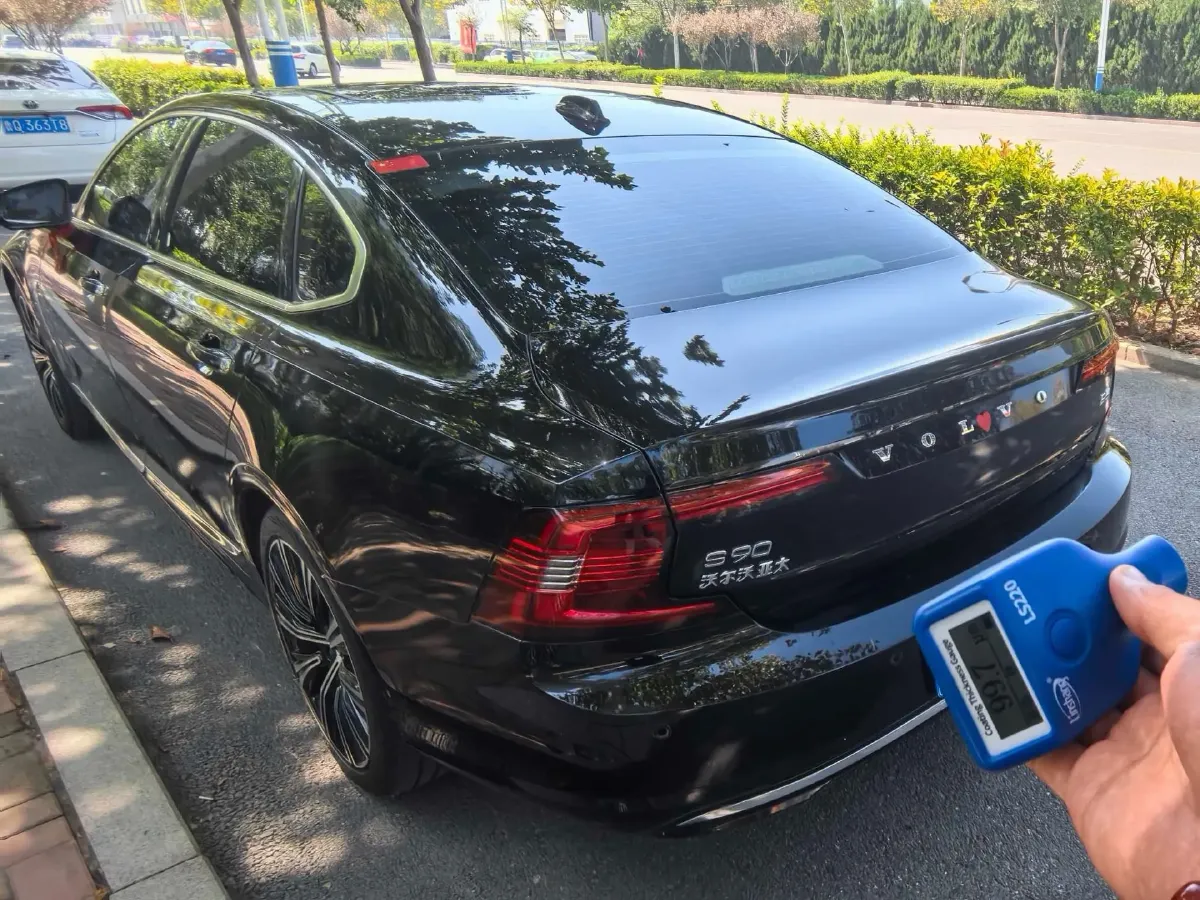 2022 Volvo S60 2.0T 197HP L4 8AT,autocango,china used car exporter,china ev exporter,chinese used car exporter,chinese used ev exporter