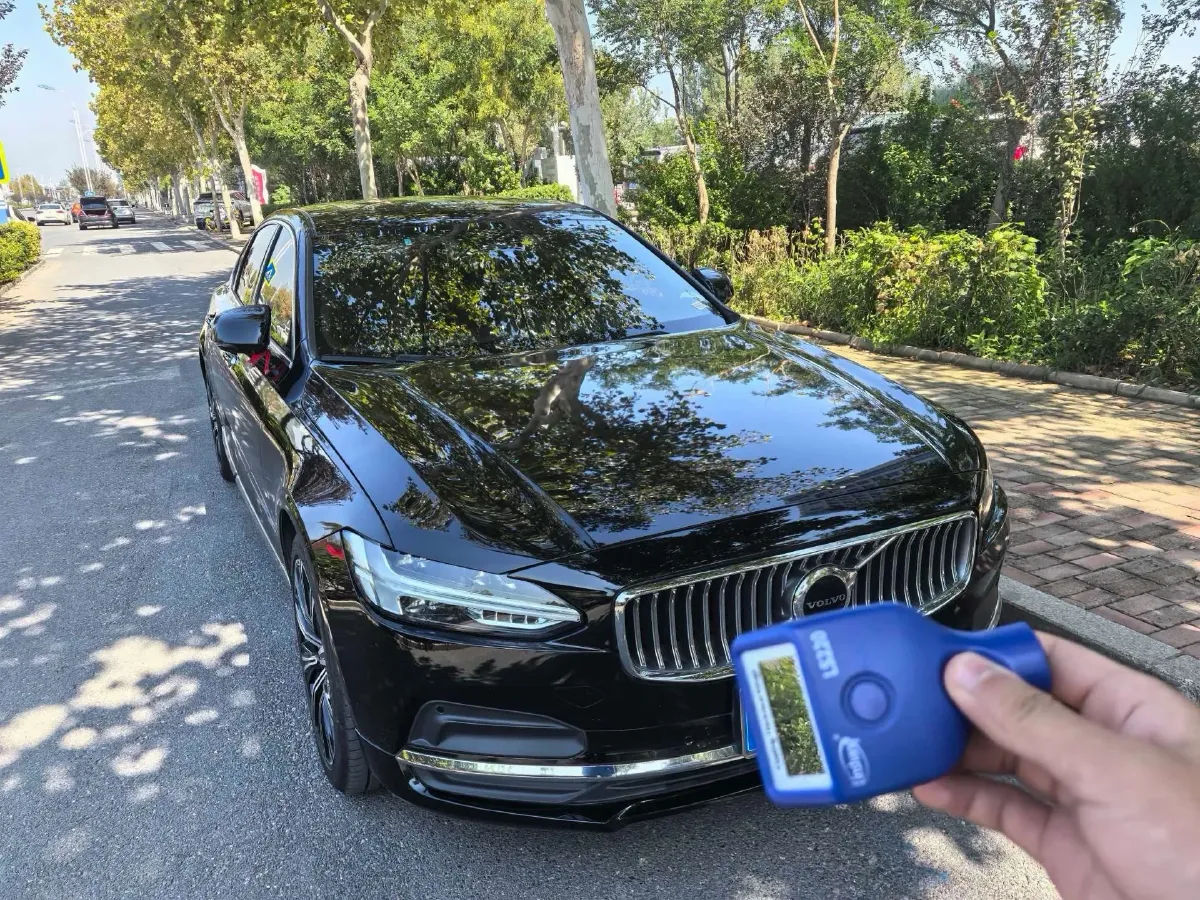 2022 Volvo S60 2.0T 197HP L4 8AT,autocango,china used car exporter,china ev exporter,chinese used car exporter,chinese used ev exporter