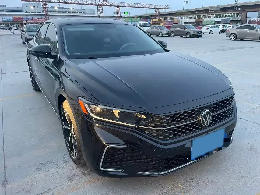2024 Volkswagen Passat 2.0T 220HP L4 7DCT,autocango,china used car exporter,china ev exporter,chinese used car exporter,chinese used ev exporter