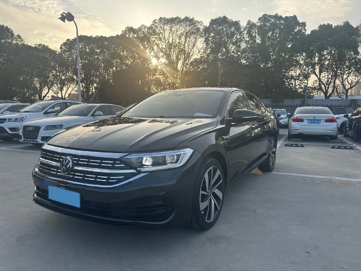 2024 Volkswagen Sagitar 1.5T 160HP L4 7DCT,autocango,china used car exporter,china ev exporter,chinese used car exporter,chinese used ev exporter