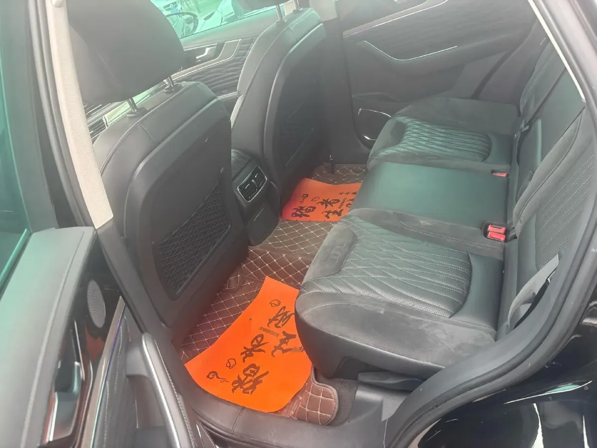 2022 HongQi HS5 2.0T 224HP L4 6AT,autocango,china used car exporter,china ev exporter,chinese used car exporter,chinese used ev exporter